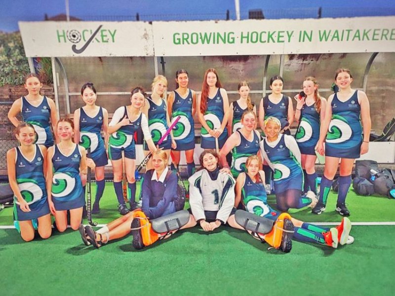 girls hockeyterm2