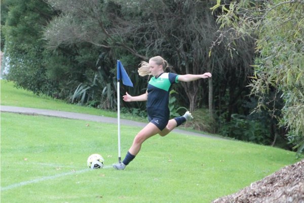 girls footy