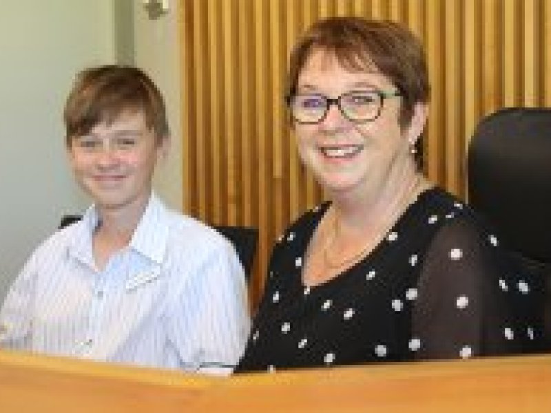office receptionist office receptionist