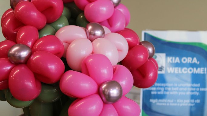 pink balloons