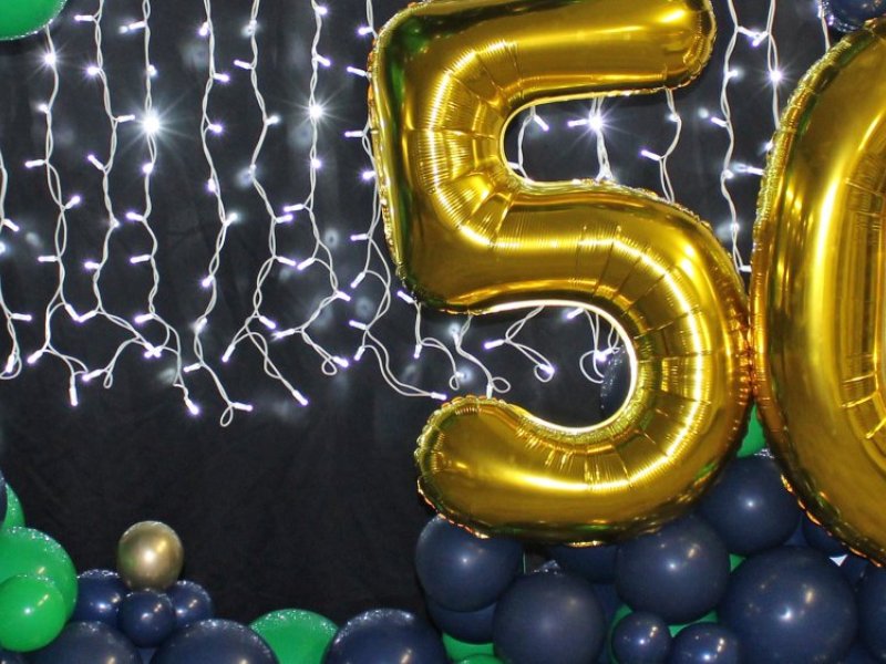 50th balloon arch