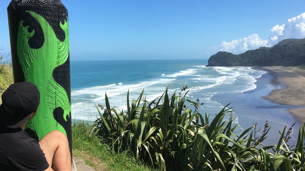 piha beach