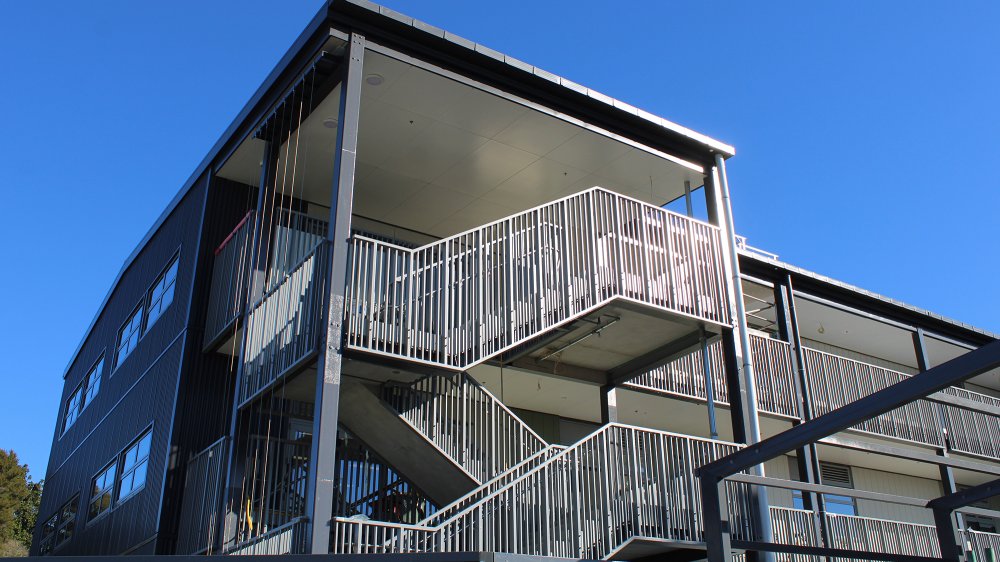 new 3 story e block