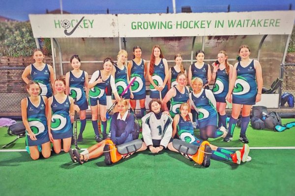 girls hockeyterm2