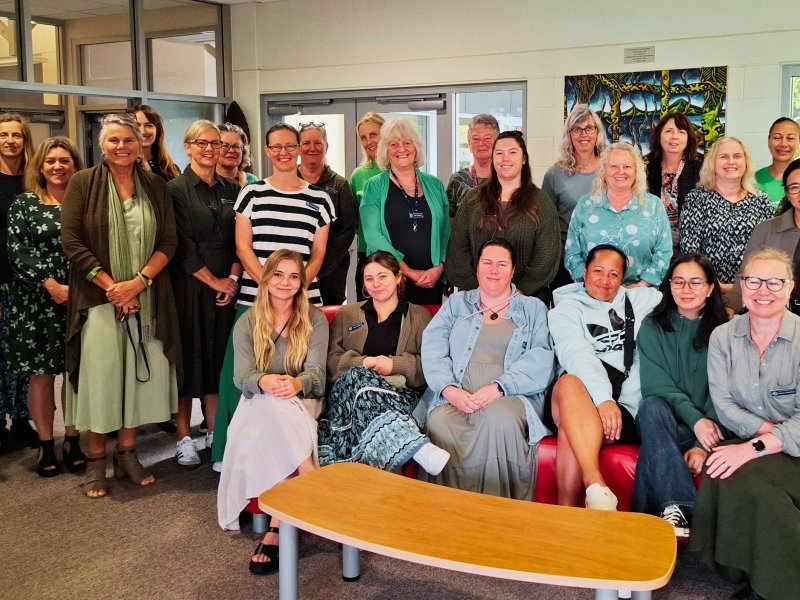 green support staff